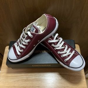 Like New - Leather Converse all stars